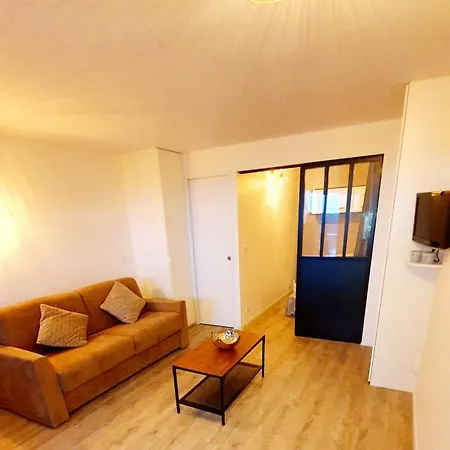 Cosy T2 Refait A Neuf Climatise, Vue Avec Terrasse Et Jardin, Wifi Piscine Tennis Et Parking