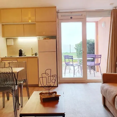 Cosy T2 Refait A Neuf Climatise, Vue Avec Terrasse Et Jardin, Wifi Piscine Tennis Et Parking شقة *