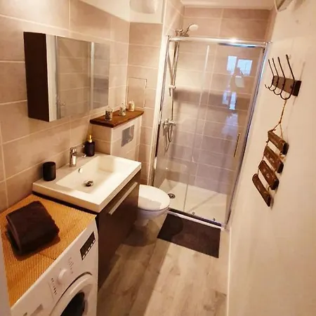 شقة Cosy T2 Refait A Neuf Climatise, Vue Avec Terrasse Et Jardin, Wifi Piscine Tennis Et Parking