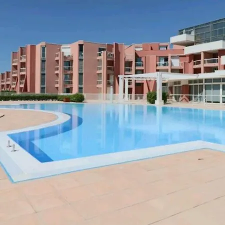Cosy T2 Refait A Neuf Climatise, Vue Avec Terrasse Et Jardin, Wifi Piscine Tennis Et Parking سُت