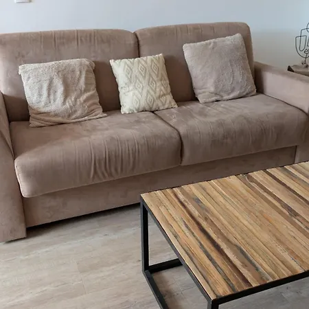 Cosy T2 Refait A Neuf Climatise, Vue Avec Terrasse Et Jardin, Wifi Piscine Tennis Et Parking * سُت