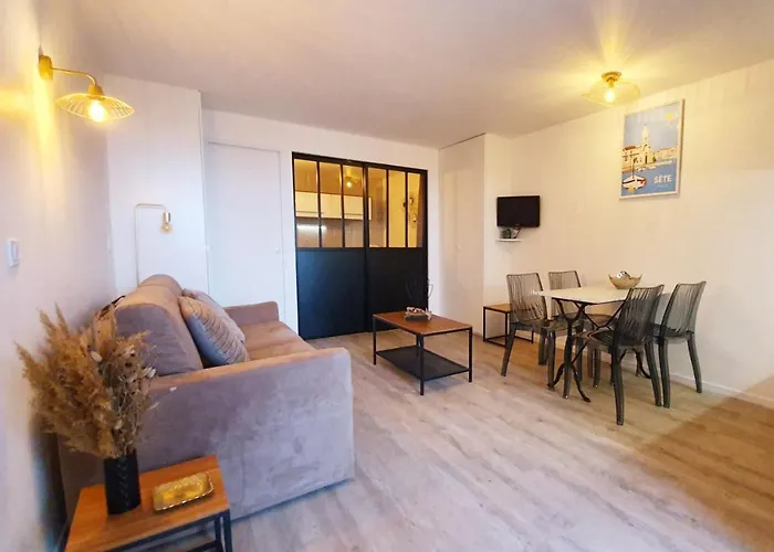 Cosy T2 Refait A Neuf Climatise, Vue Avec Terrasse Et Jardin, Wifi Piscine Tennis Et Parking Apartment *