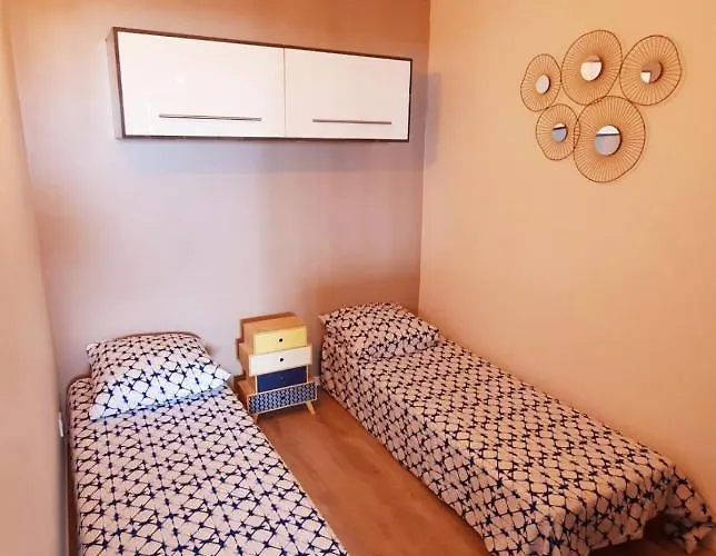 Apartment Cosy T2 Refait A Neuf Climatise, Vue Avec Terrasse Et Jardin, Wifi Piscine Tennis Et Parking