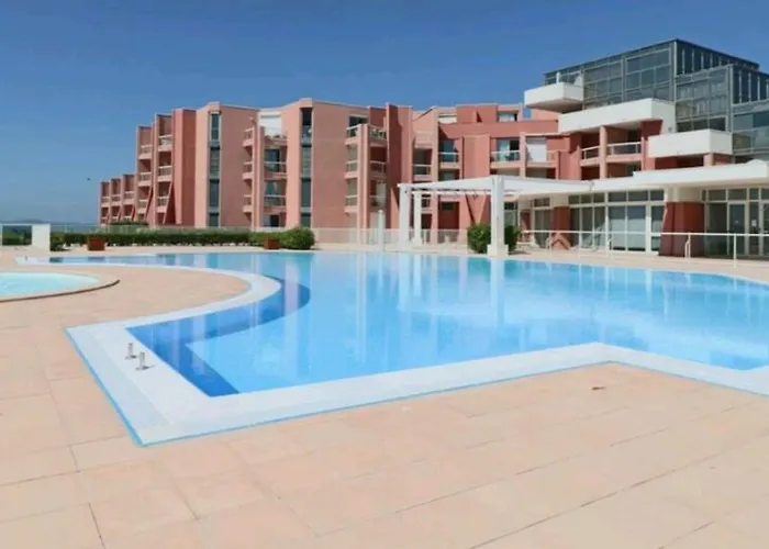 Cosy T2 Refait A Neuf Climatise, Vue Avec Terrasse Et Jardin, Wifi Piscine Tennis Et Parking Sete