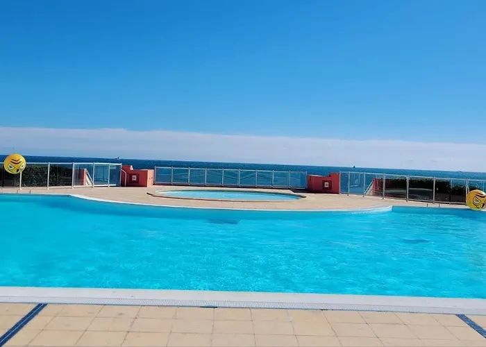 Cosy T2 Refait A Neuf Climatise, Vue Avec Terrasse Et Jardin, Wifi Piscine Tennis Et Parking *